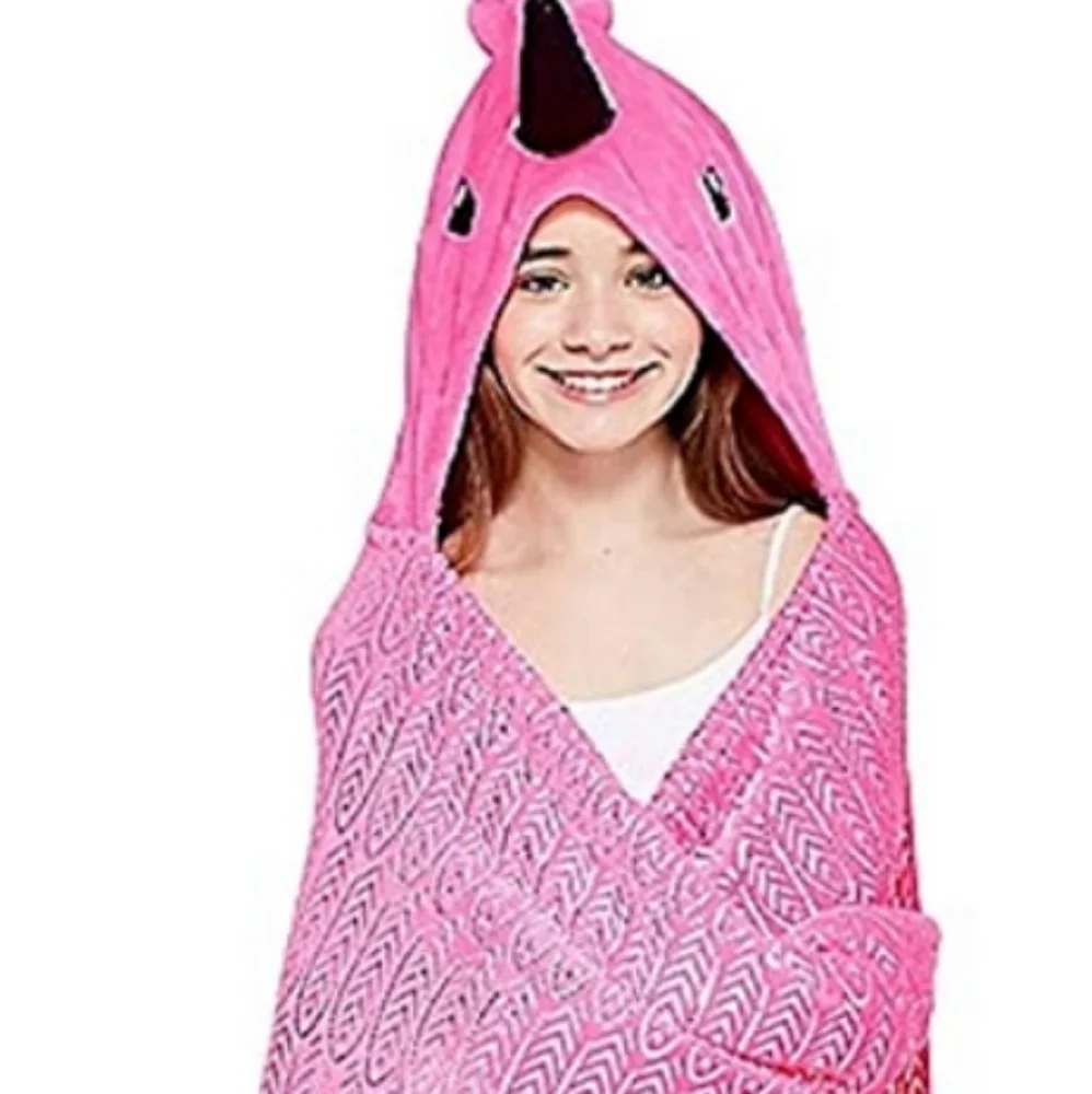 Justice flamingo blanket
